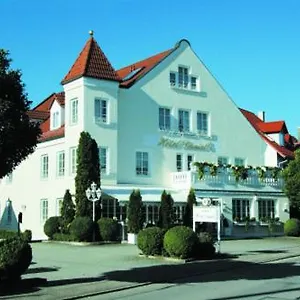 Daniels Hotel
